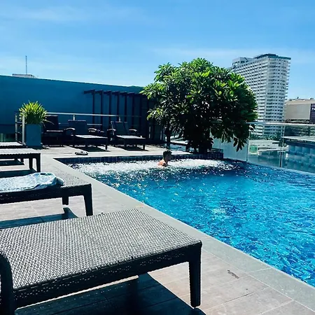 The Base Inn Pattaya